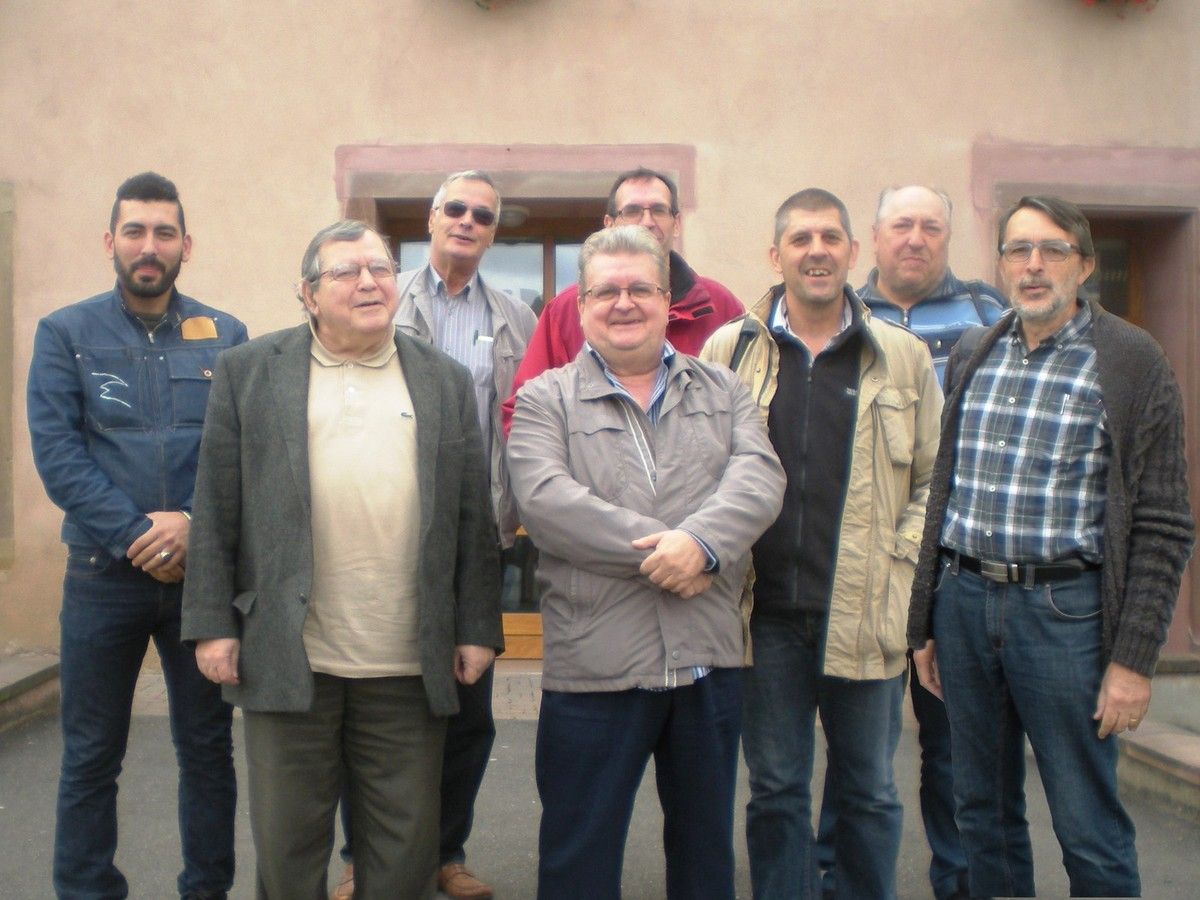 L'équipe 1 joue contre Mossig. De gauche à droite : Nabil, Richard, Michel, Jacques, Frédéric, Pierre, Daniel, Denis