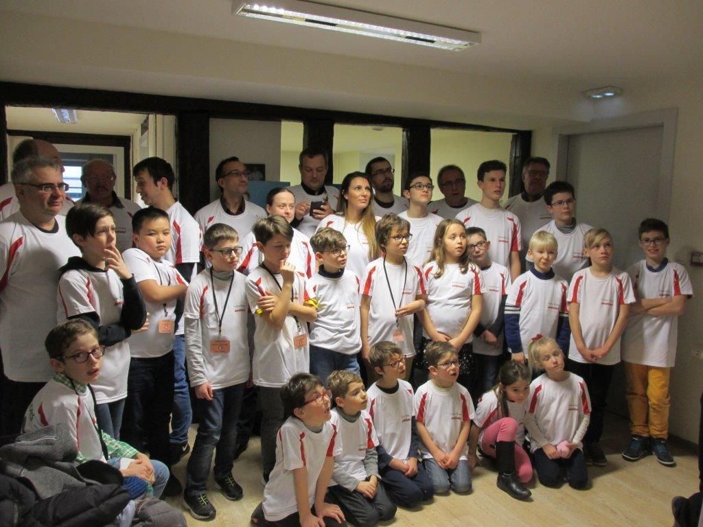 Distribution des maillots et partage de la galette des rois.