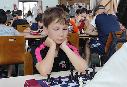Margot, Alban, Elie, Ayaz, Gabriel, Pierre, Tom, Dominique, Victor, Jules, Maxime, Romuald, Yekta et Arnaud (table 1 !)